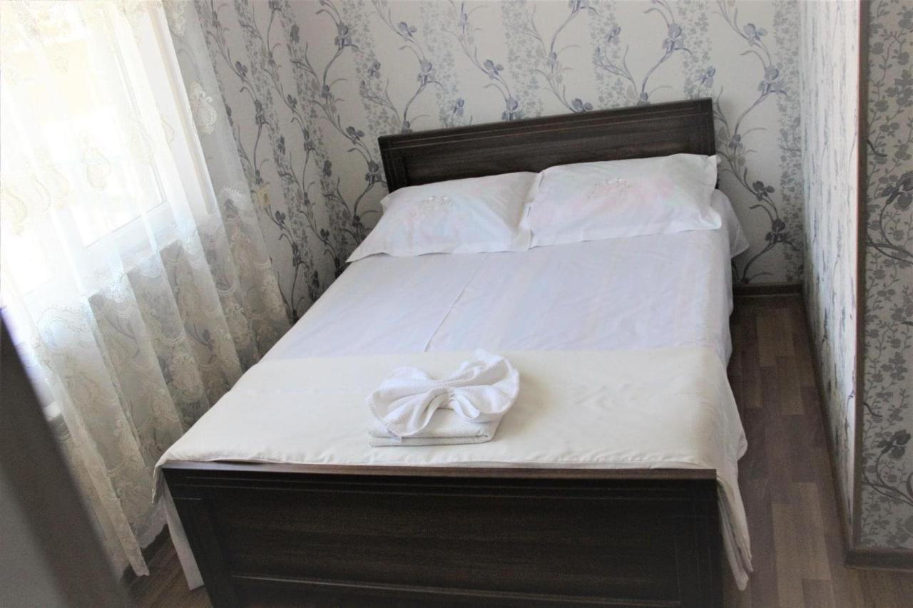 Hotel Oniks Kutaisi Esterno foto