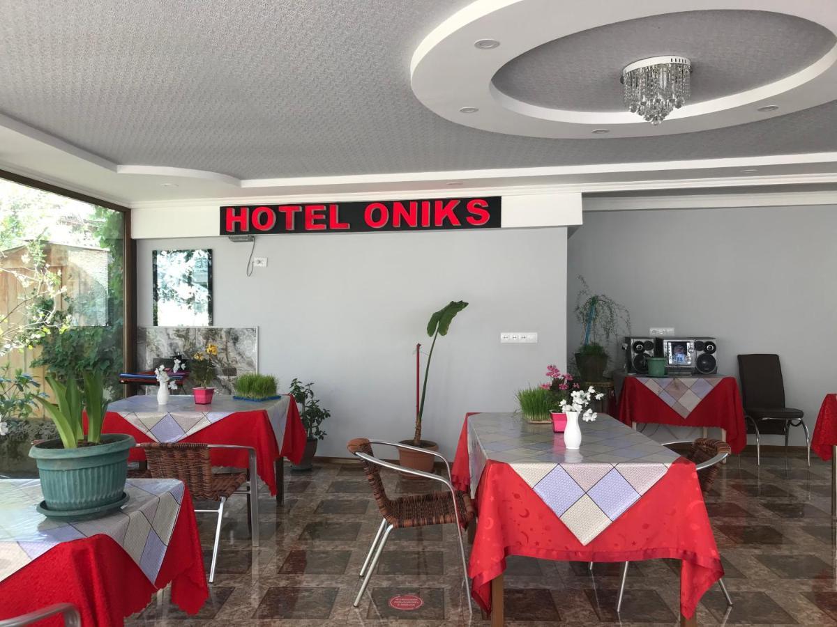 Hotel Oniks Kutaisi Esterno foto