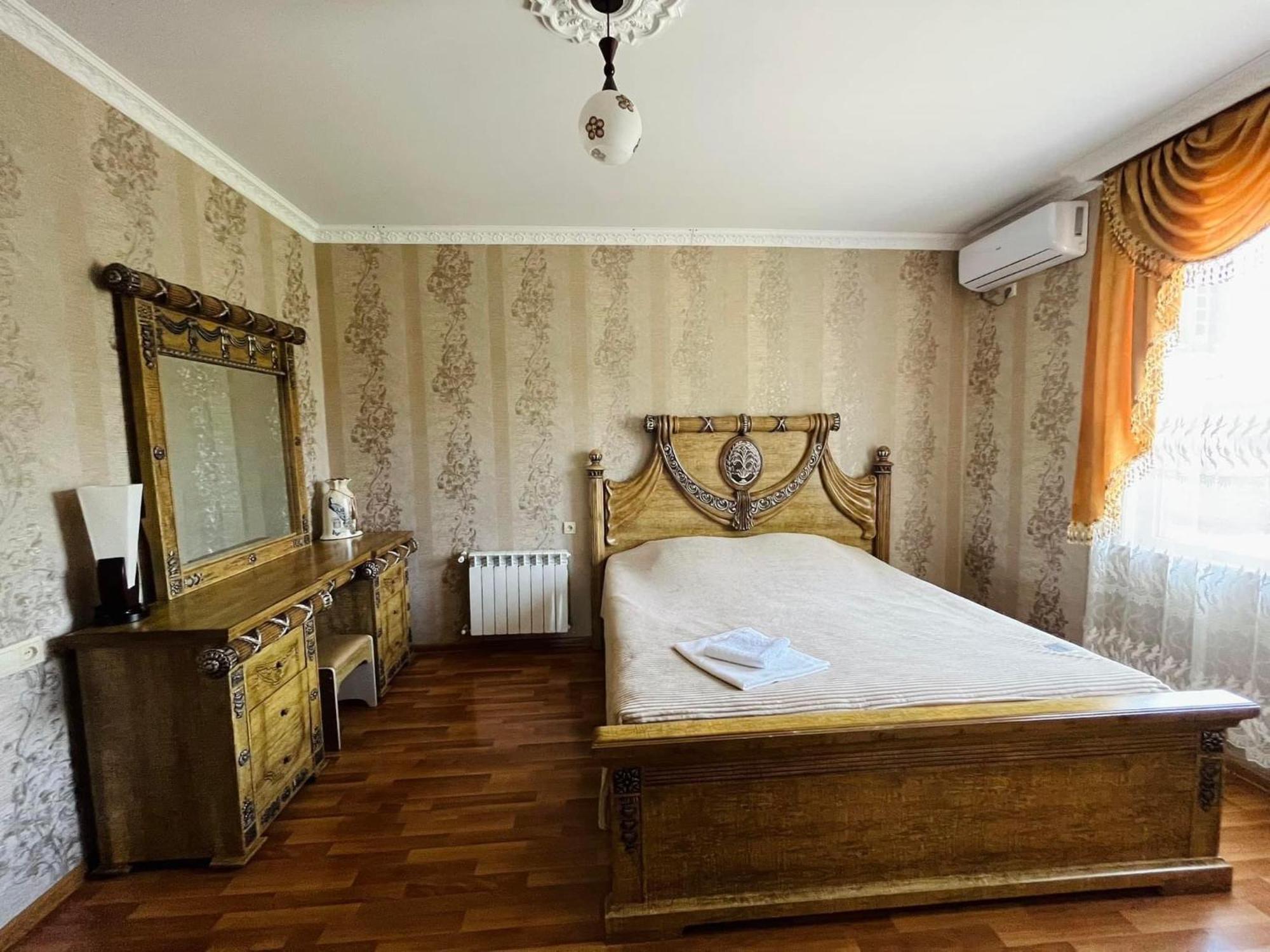 Hotel Oniks Kutaisi Esterno foto