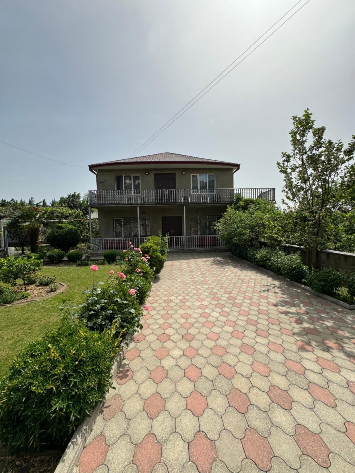 Hotel Oniks Kutaisi Esterno foto