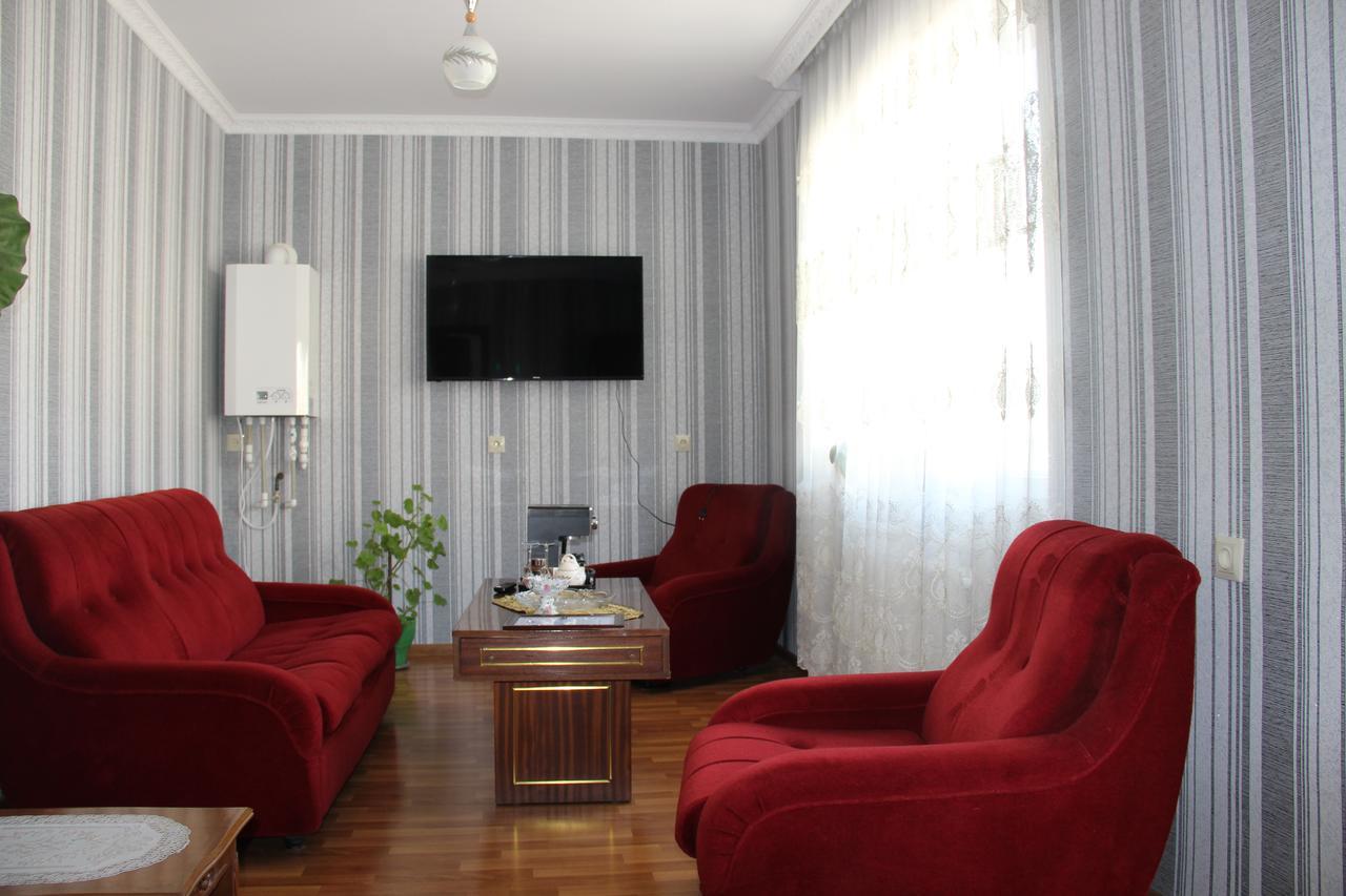 Hotel Oniks Kutaisi Esterno foto
