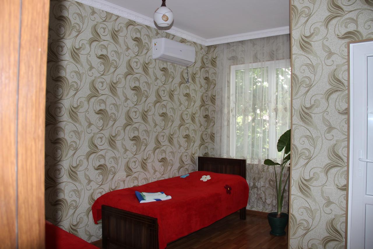 Hotel Oniks Kutaisi Esterno foto